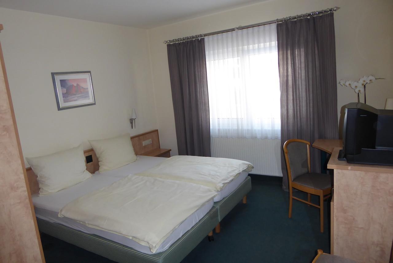 Hotel Ring Park Buchen  Dış mekan fotoğraf