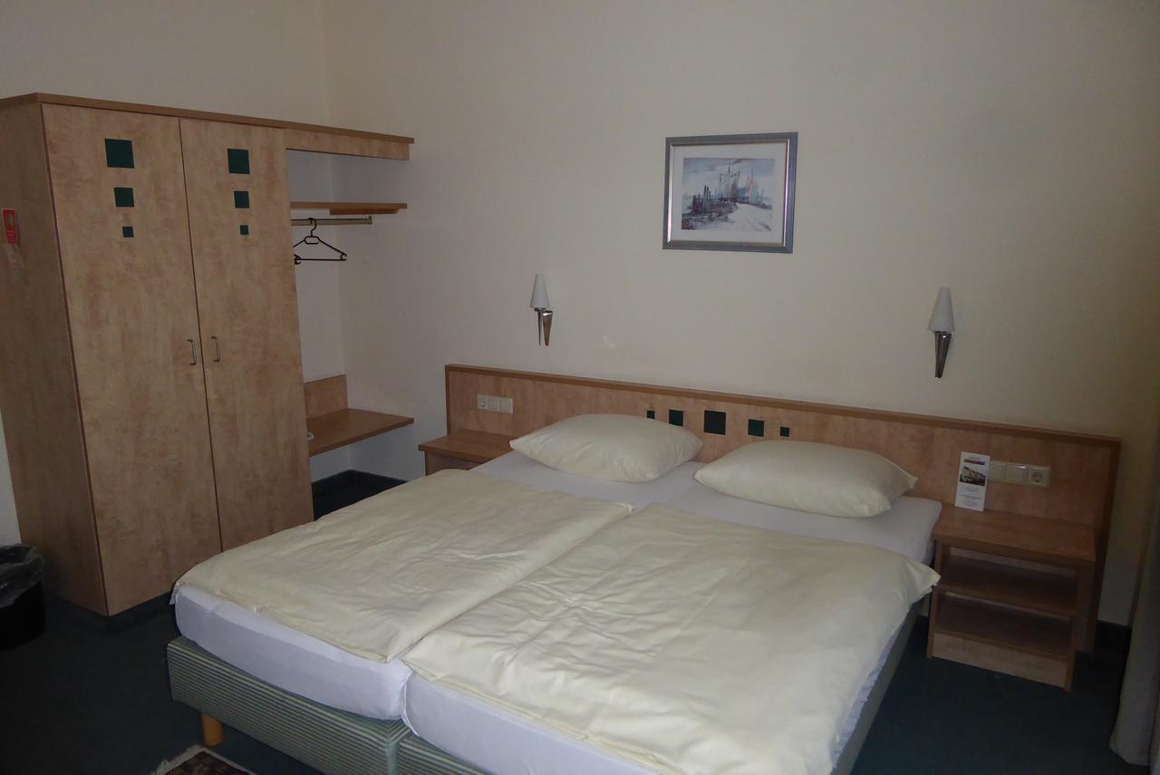Hotel Ring Park Buchen  Dış mekan fotoğraf