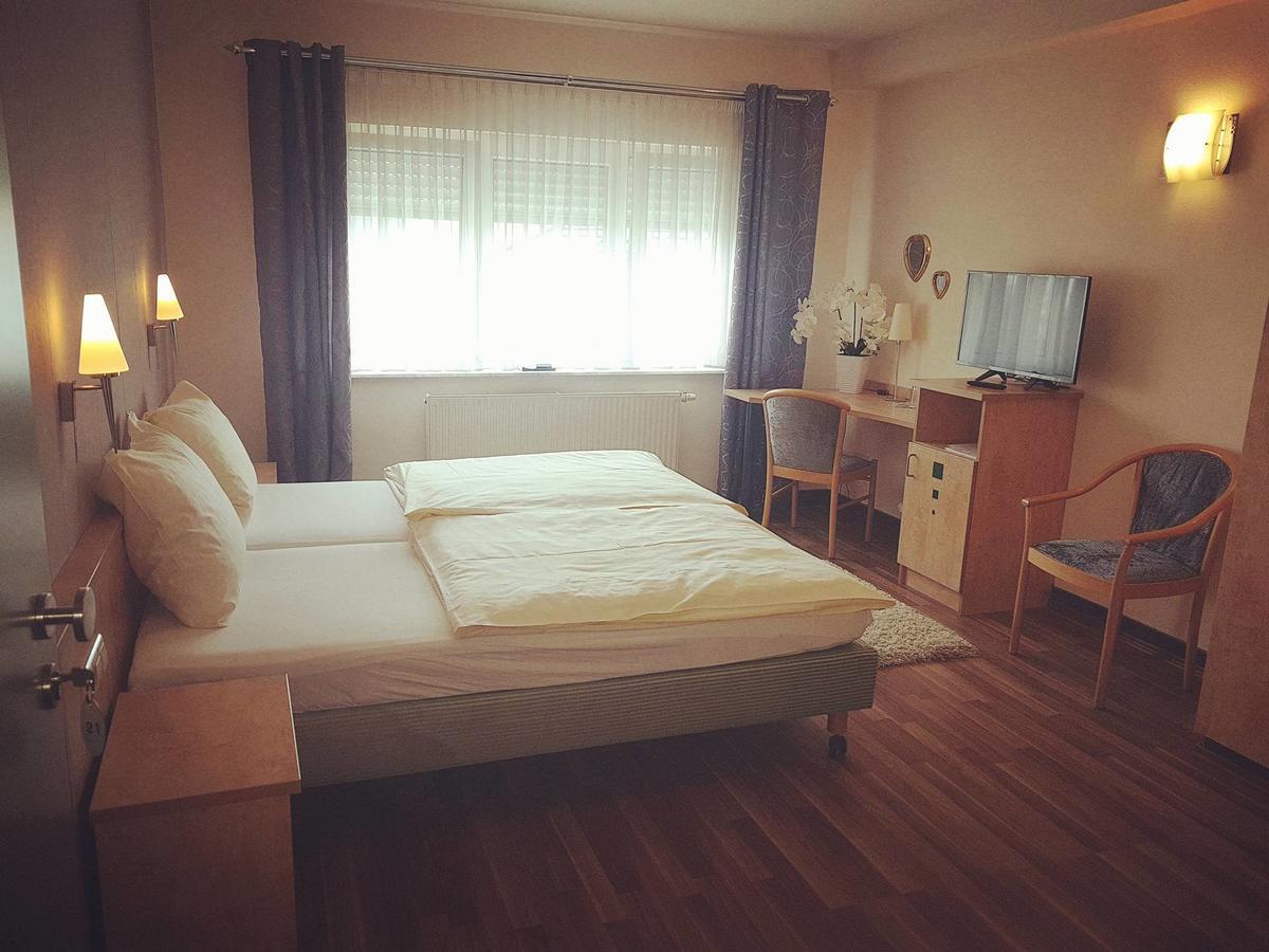 Hotel Ring Park Buchen  Dış mekan fotoğraf